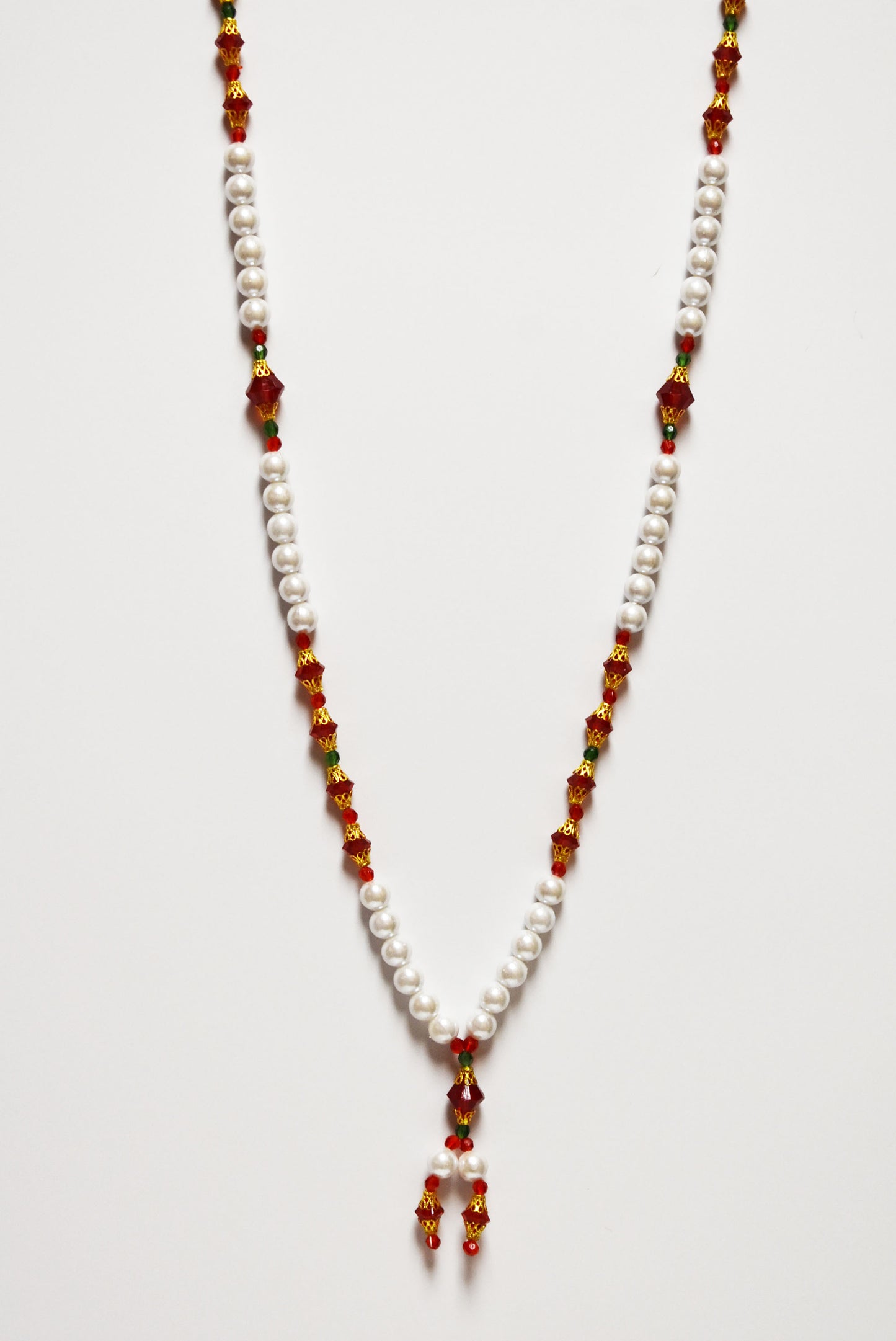 Reg, Green, White & Gold Necklace