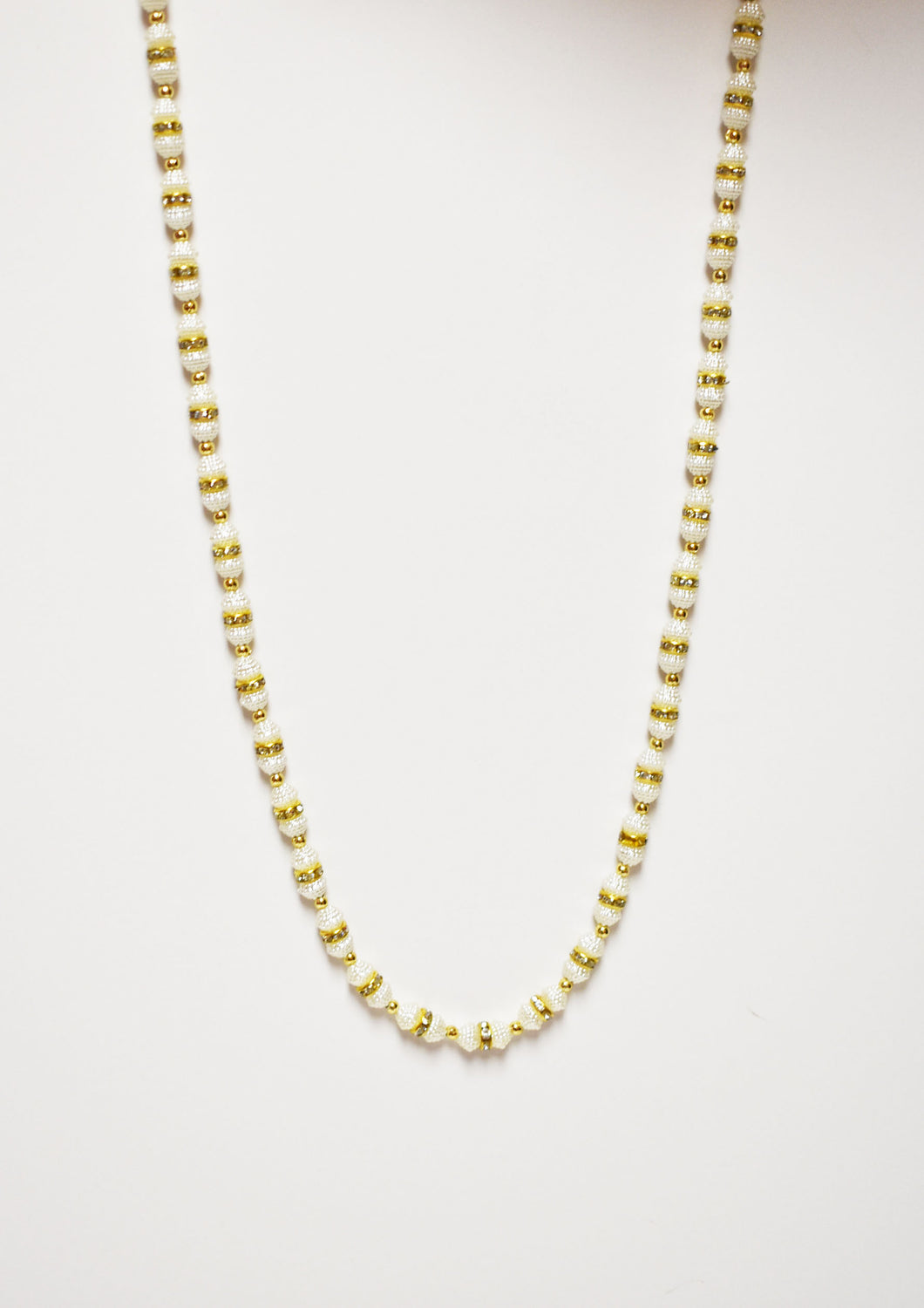 Small beaded White & gold necklace 2
